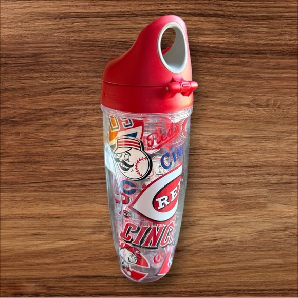 CINCINNATI REDS ALL OVER TERVIS WRAP WATER BOTTLE
NEW - Picture 3 of 7